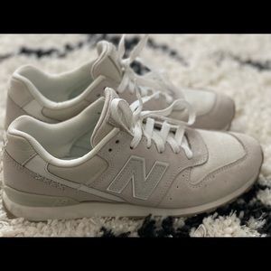 New Balance 696 shoes